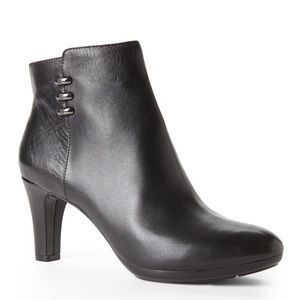 Anne Klein Sondra black leather bootie